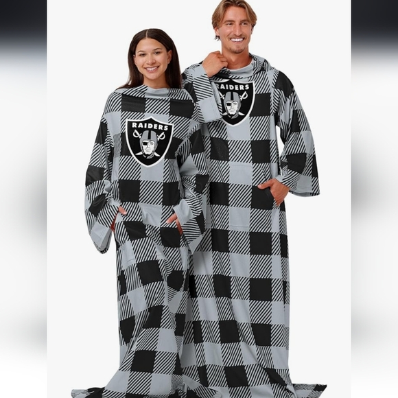 Raiders Checkered Snuggie Blanket - Picture 1 of 16